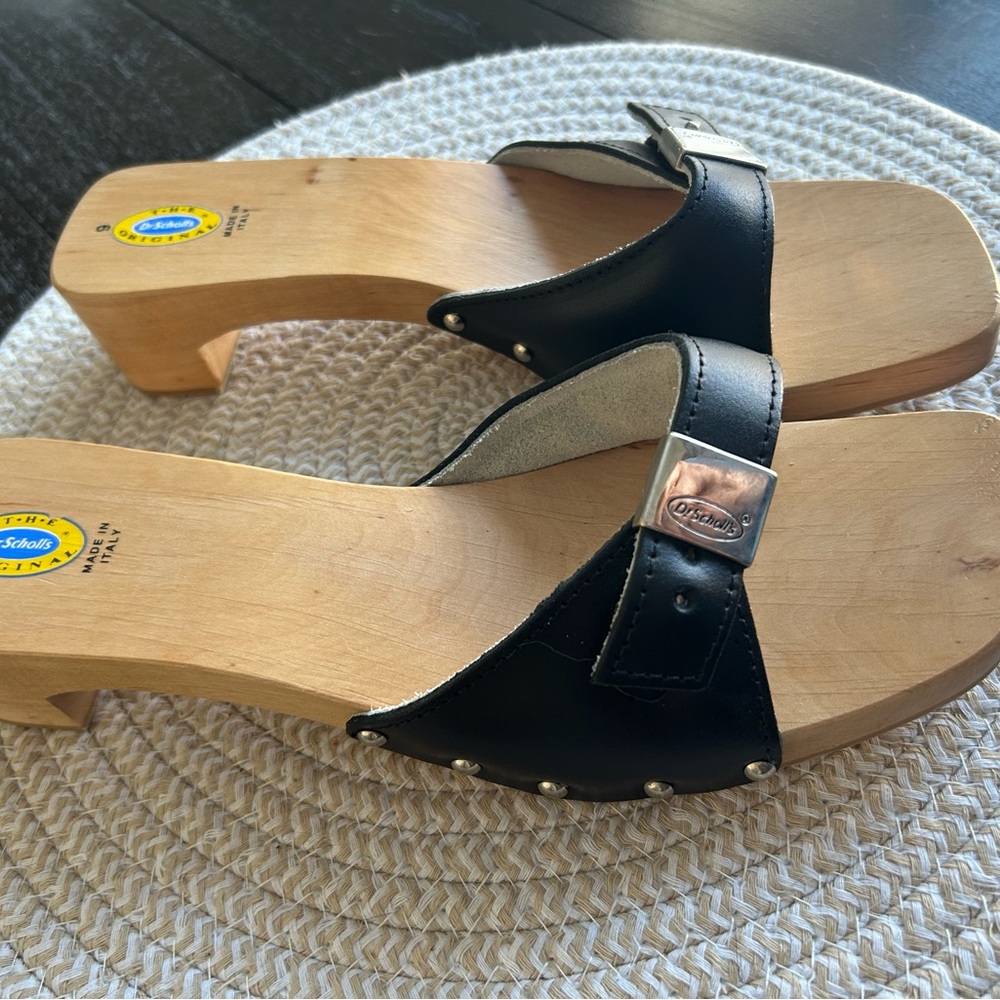 Dr. Scholl's Black Leather Mules with Natural Wood Sole - Picture 3 of 9
